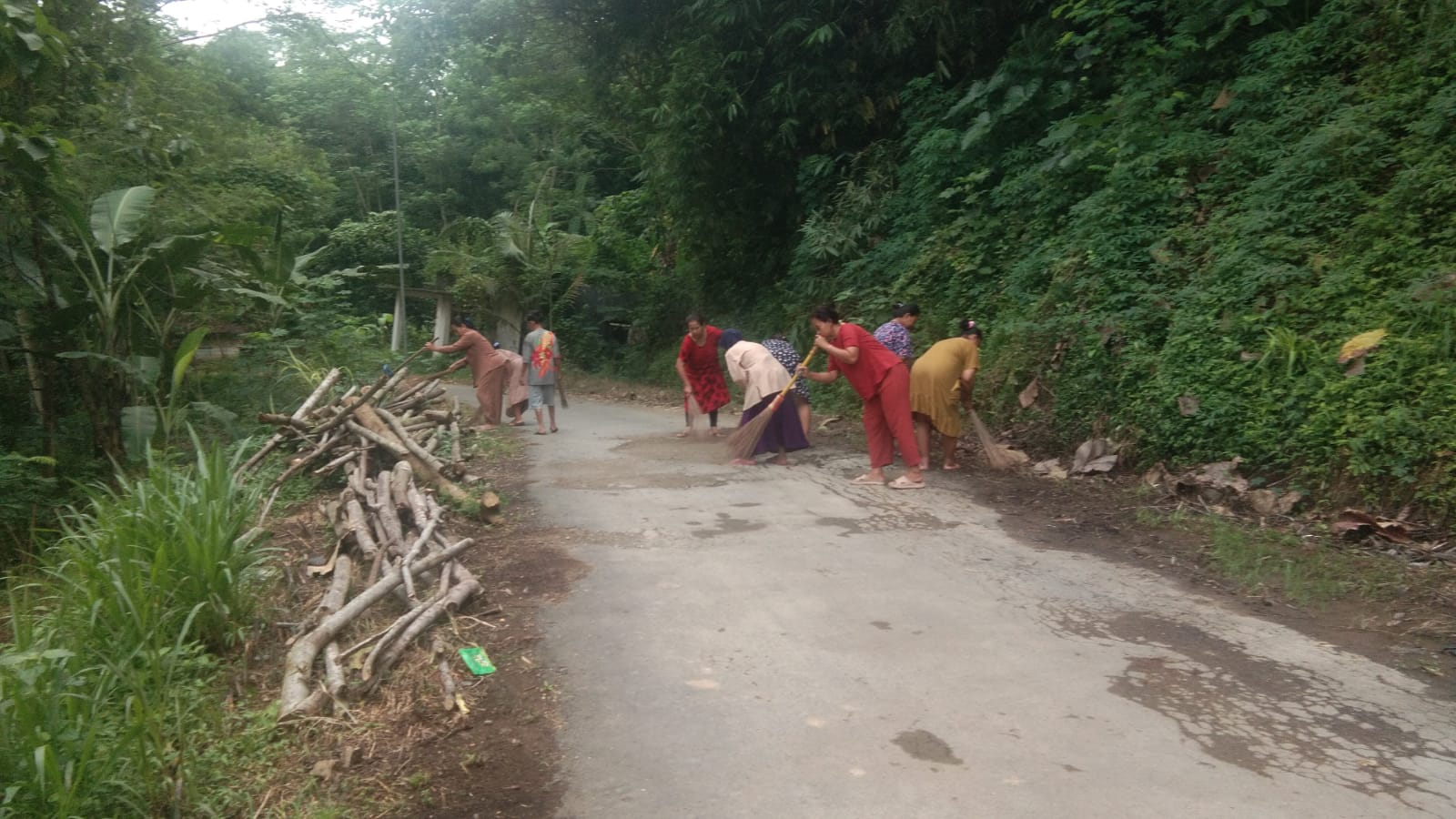KERJA BAKTI